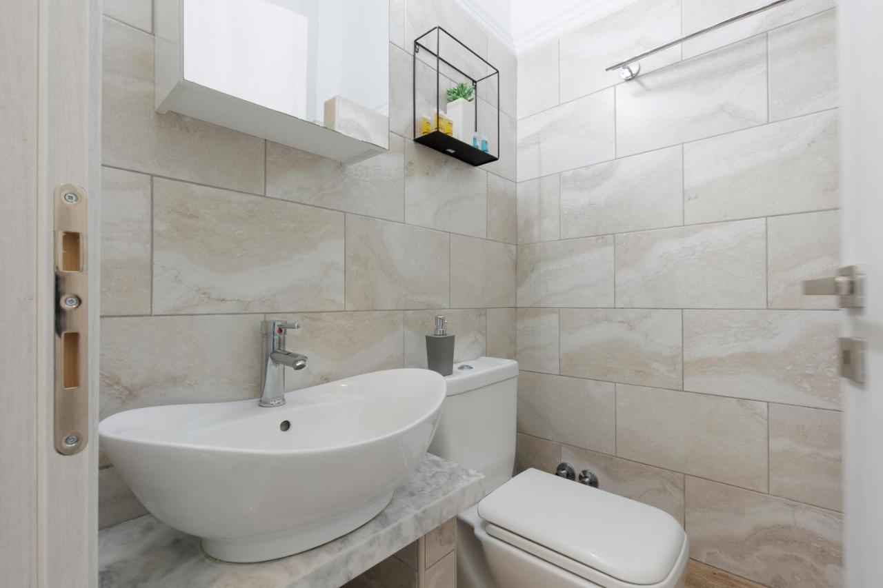 The Lake Apartments كومينو المظهر الخارجي الصورة