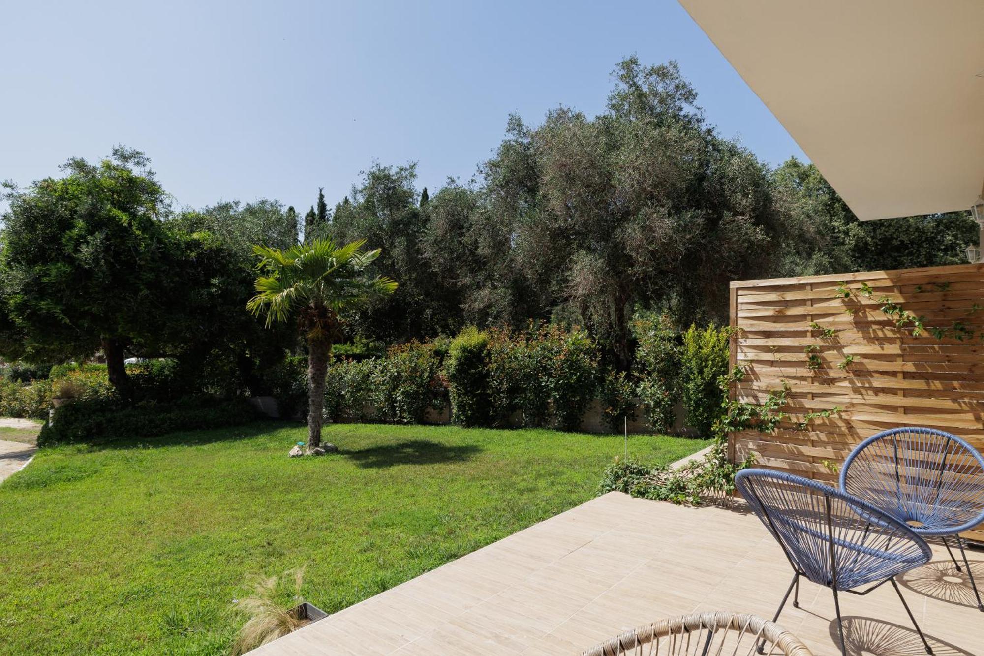The Lake Apartments كومينو المظهر الخارجي الصورة