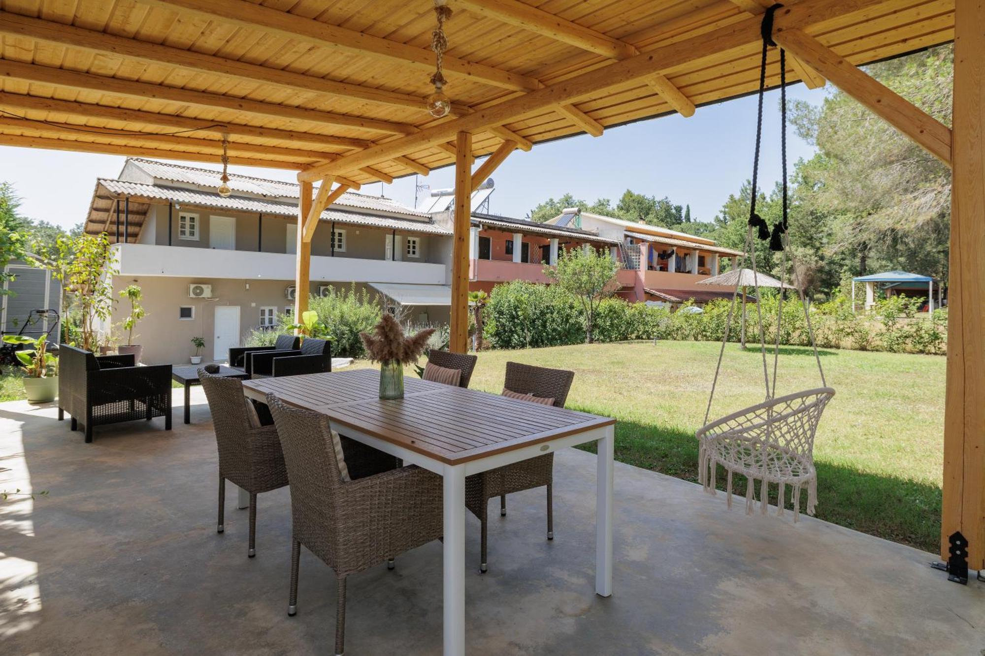 The Lake Apartments كومينو المظهر الخارجي الصورة
