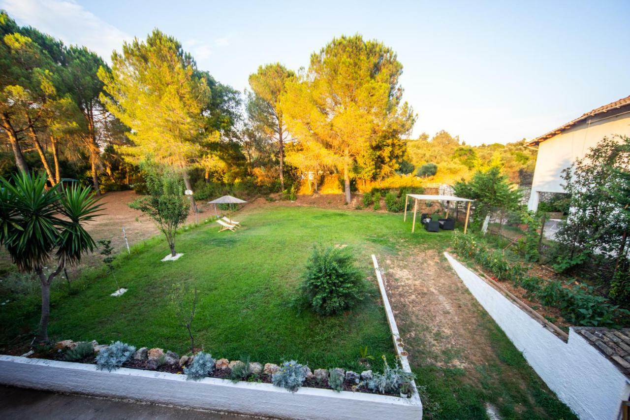 The Lake Apartments كومينو المظهر الخارجي الصورة