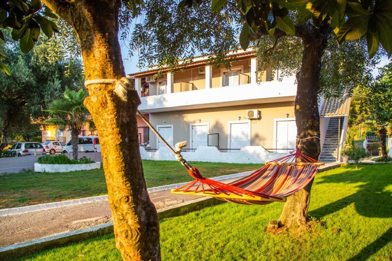 The Lake Apartments كومينو المظهر الخارجي الصورة