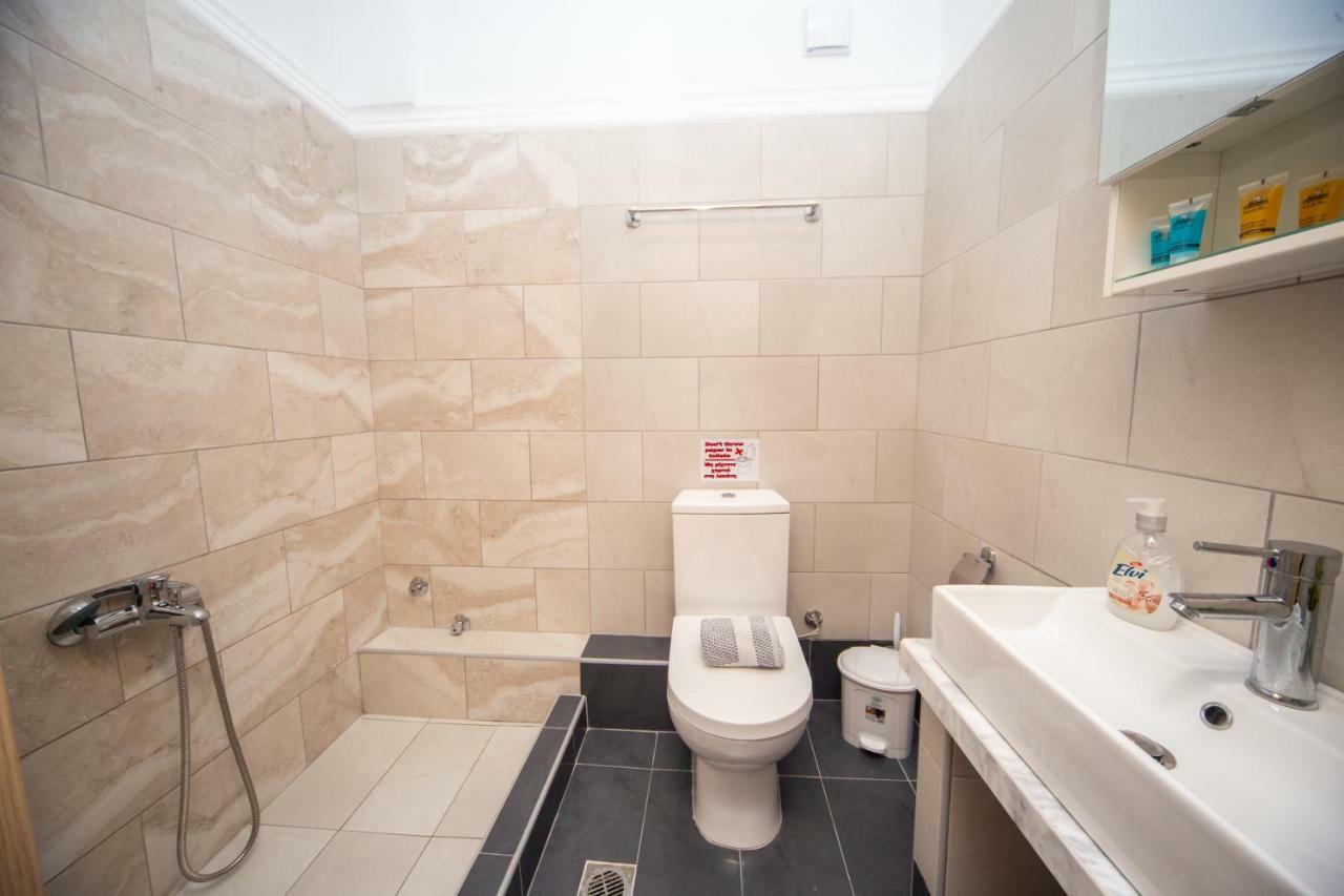 The Lake Apartments كومينو المظهر الخارجي الصورة